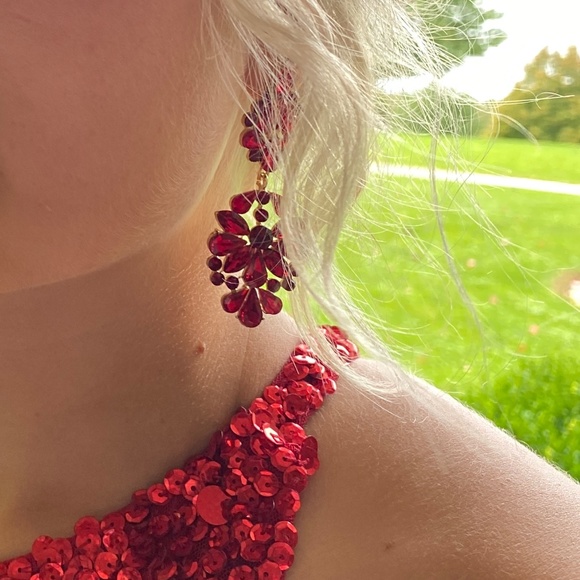 Stunning Red Sequence Dress - Picture 2 of 6
